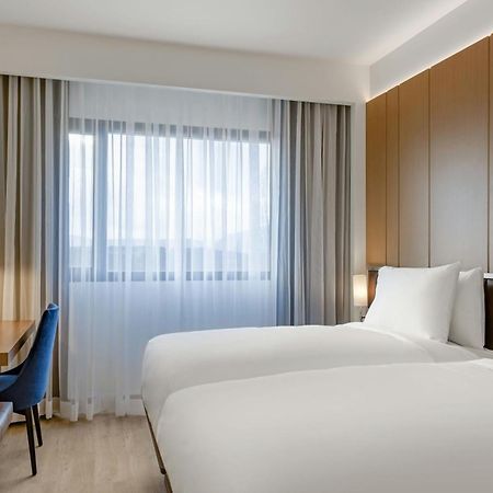 Ac Hotel By Marriott Сен-Жульєн-ан-Женевуа Екстер'єр фото